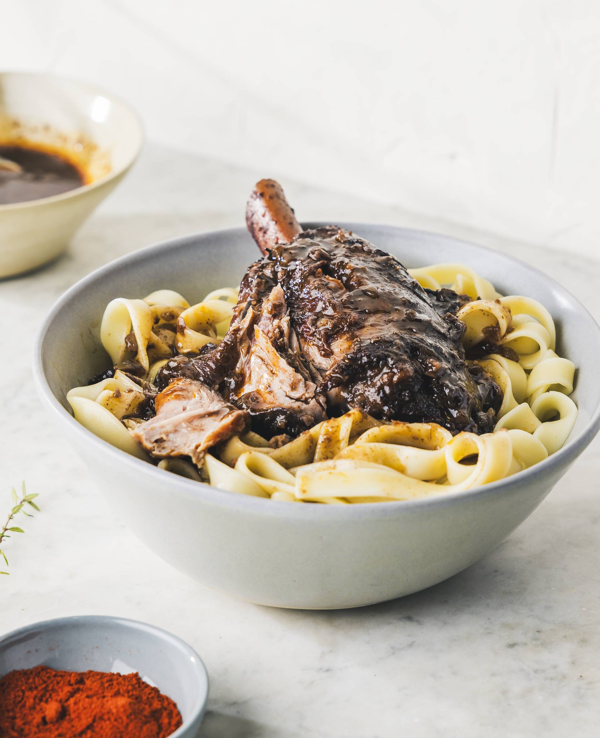 Lammhaxe mit Tagliatelle und Rotwein - Rezepte Cookeo 9in1 | Krups