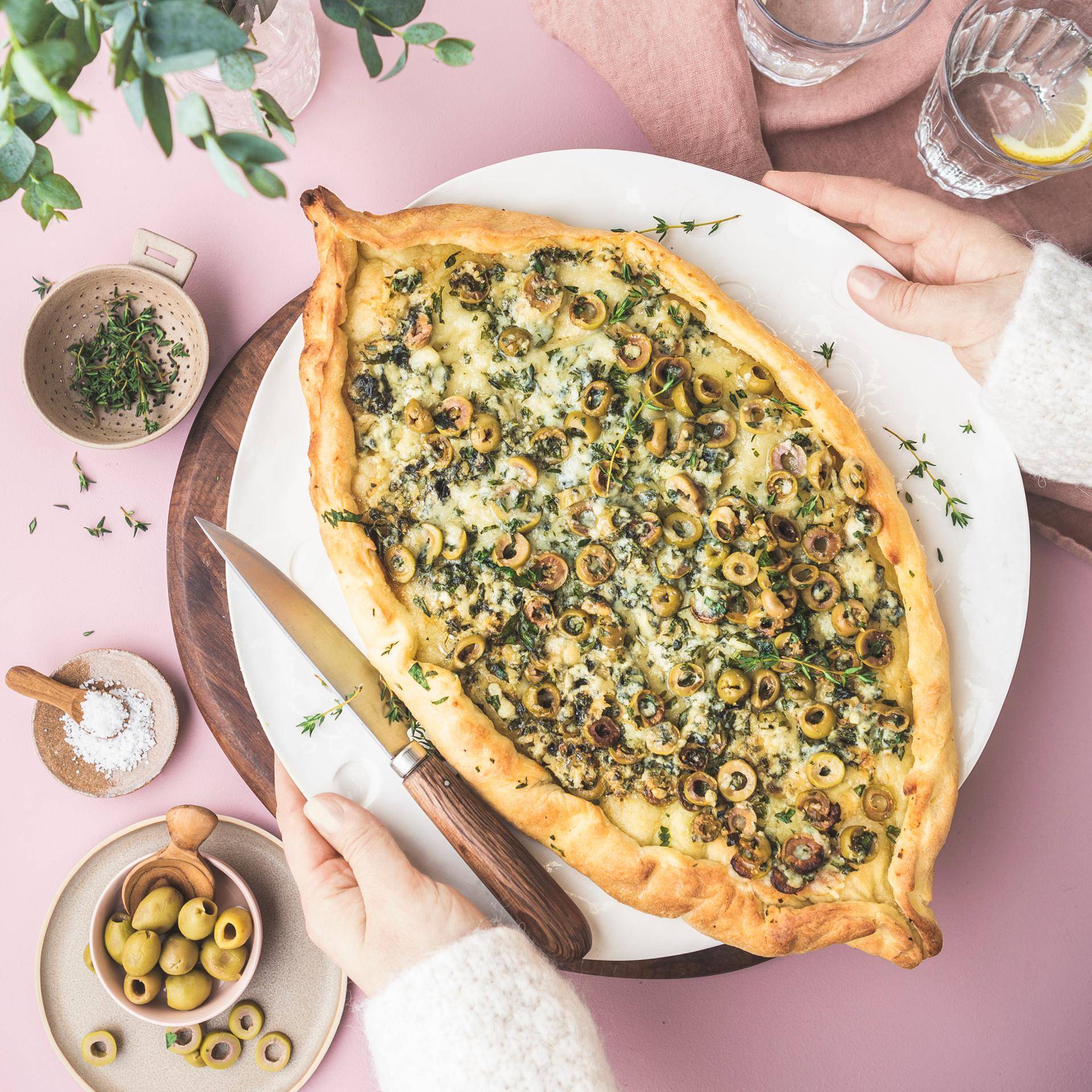 Pide mit grünen Oliven und Roquefort - Rezepte Prep & Cook | Krups