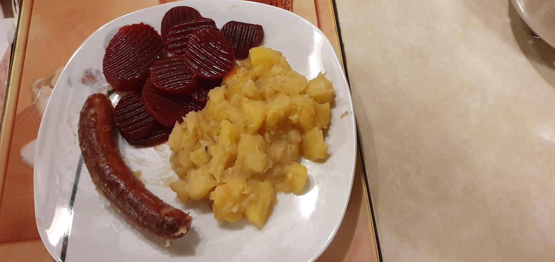 Kartoffelstampf mit Kirmesbratwurst und Rote Beete - Rezepte Cookeo | Krups