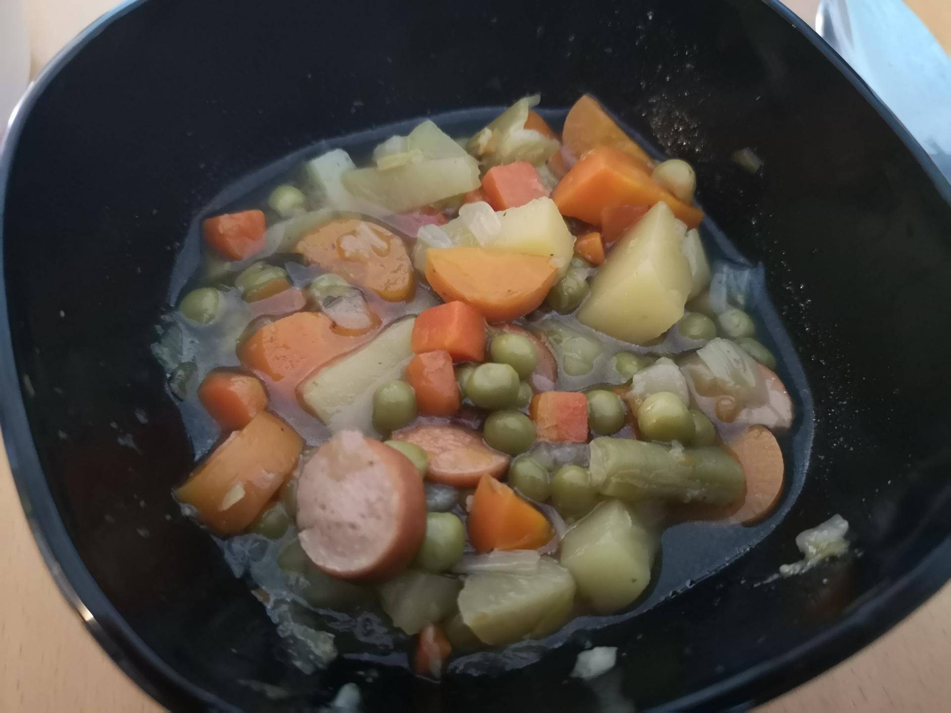 Gemüsesuppe mit Würstchen - Rezepte Cookeo | Krups