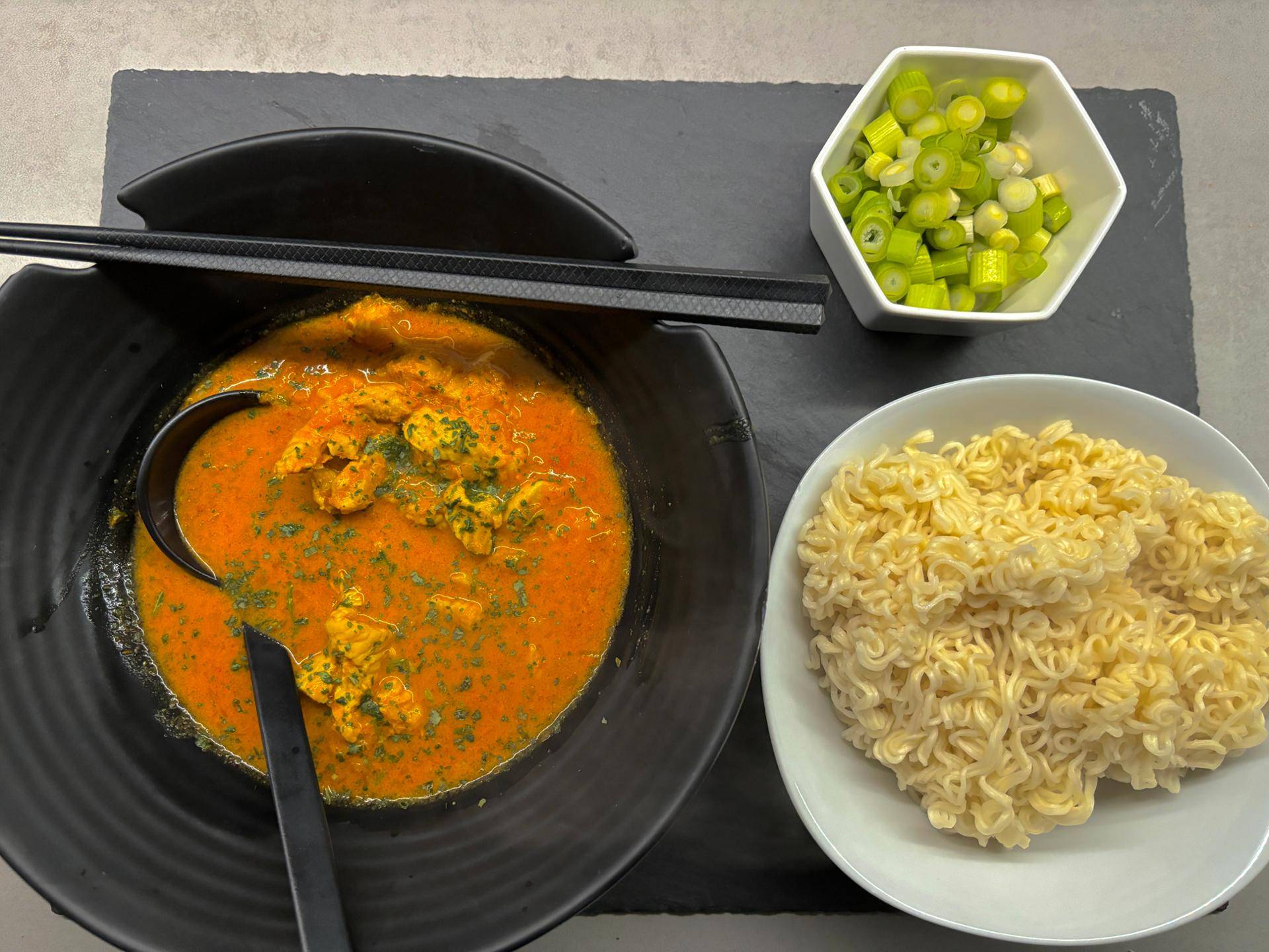 Nordthailändische Hühnersuppe mit Mie-Nudeln - Rezepte Prep & Cook XL | Krups