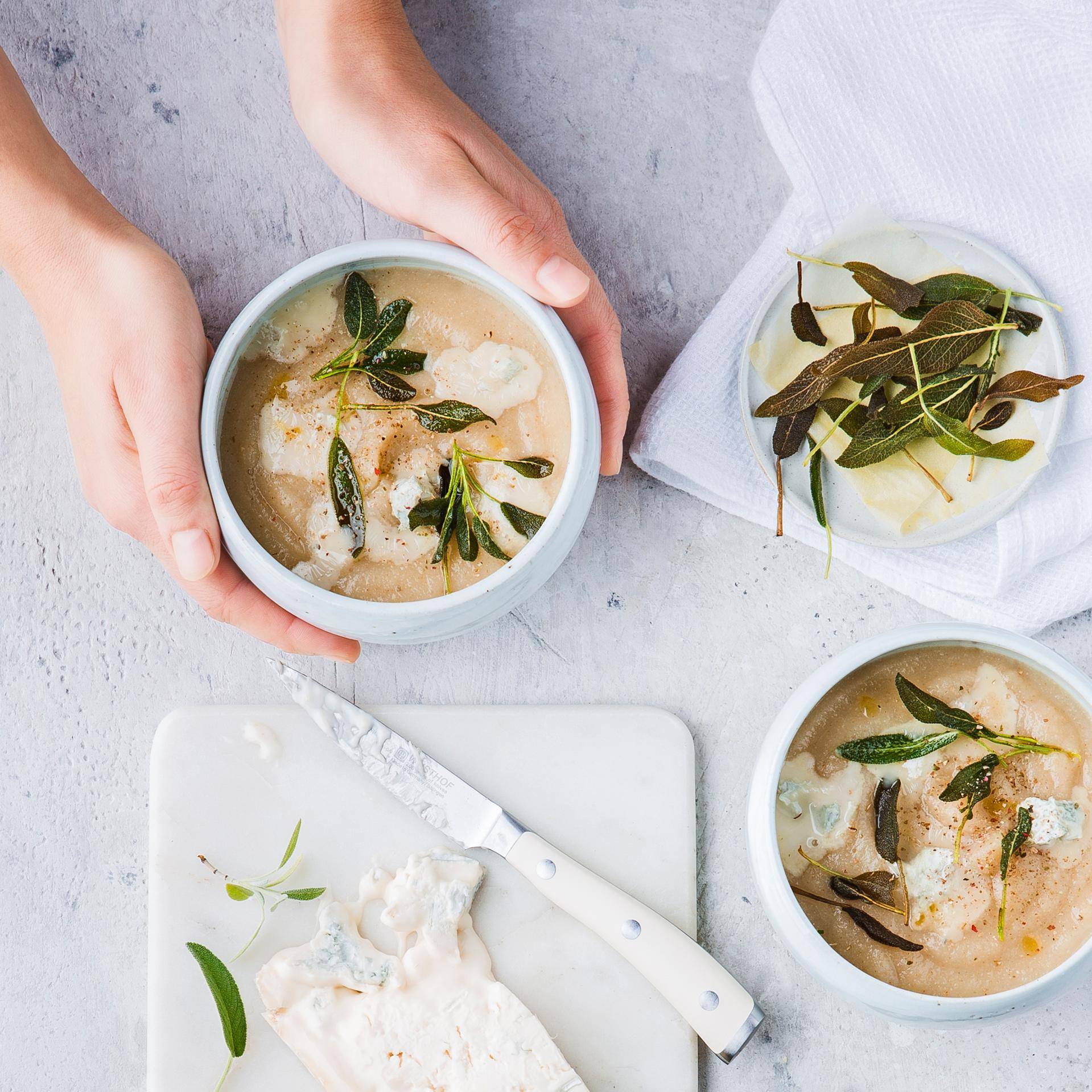 Selleriecremesuppe mit Gorgonzola und Salbei - Rezepte Prep & Cook | Krups