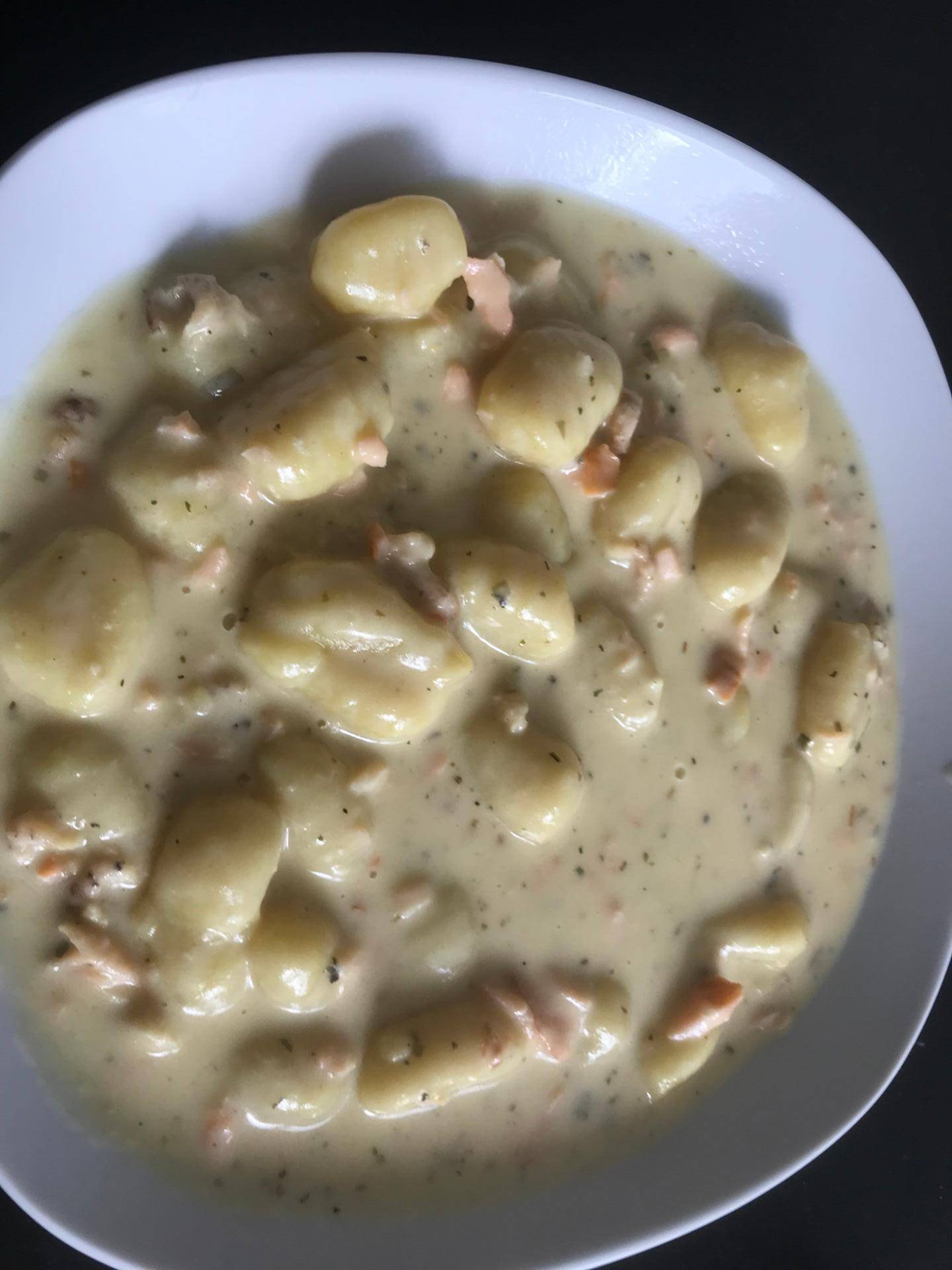 Gnocchi mit Nordseekrabben und Lachs in Frischkäsesoße - Rezepte Cookeo | Krups