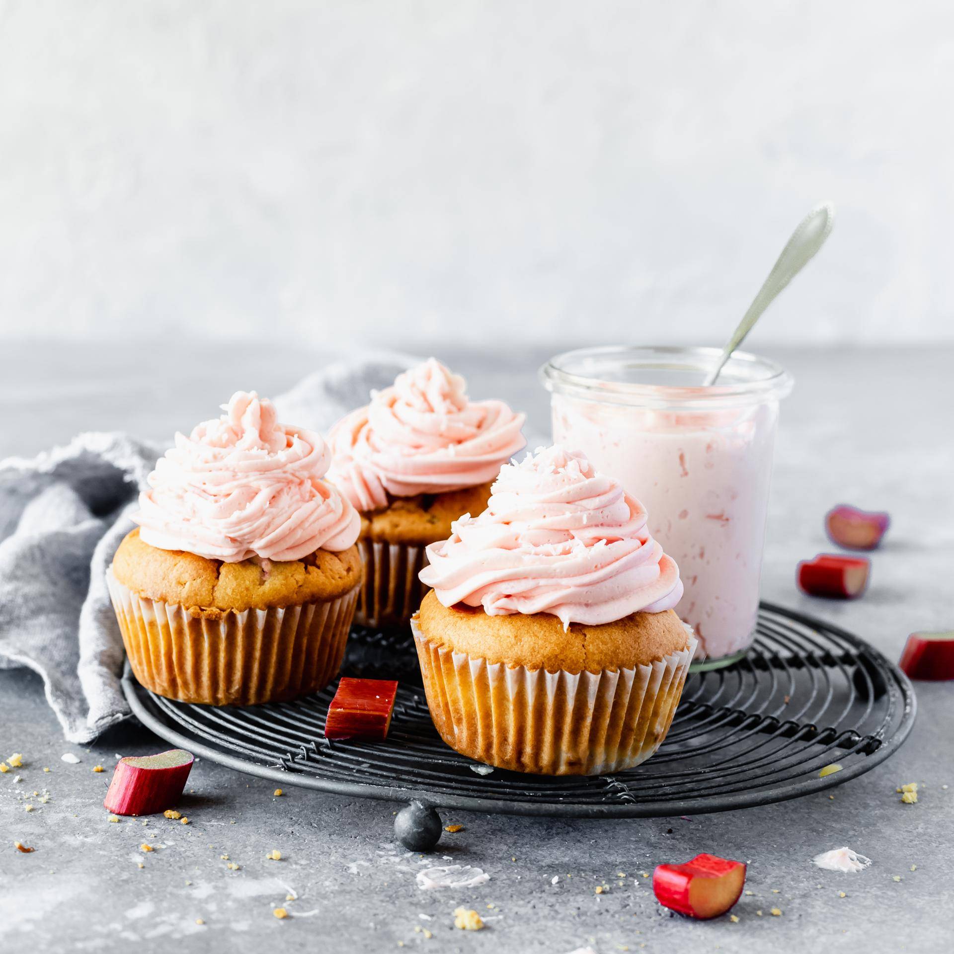 Rhabarbermuffins mit Buttercreme - Rezepte Prep & Cook | Krups