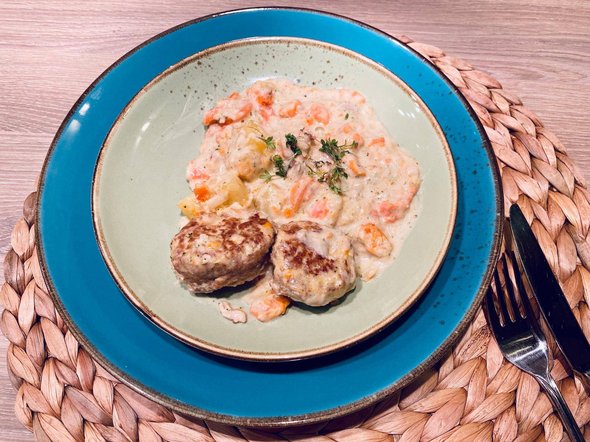 Hackbällchen mit Kaisergemüse und Kartoffeln - Rezepte Cookeo | Krups