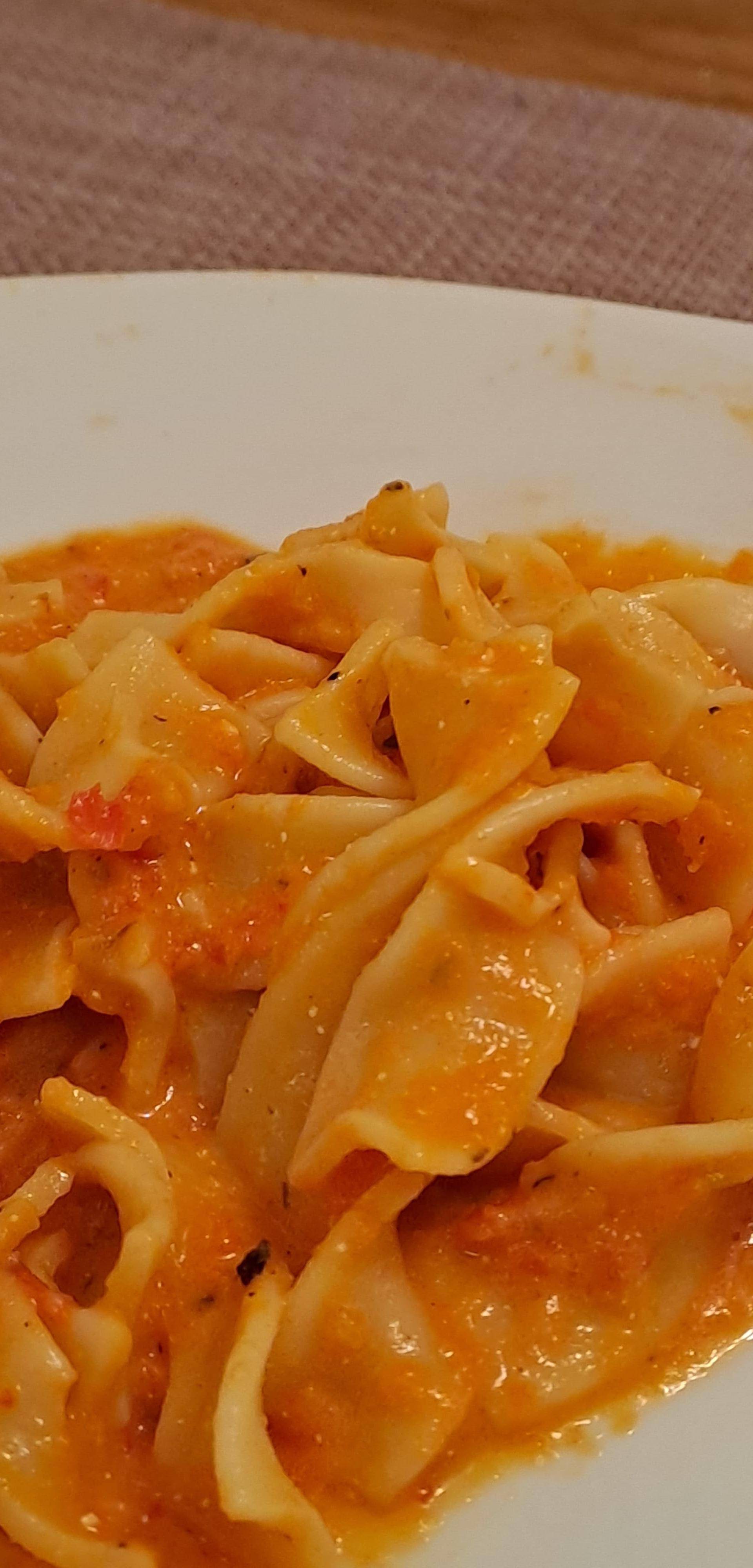 Nudeln mit Tomate-Paprika-Soße - Rezepte Prep &amp; Cook | Krups