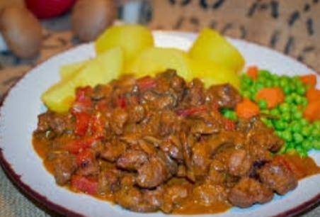 Gulasch mit Ajvar - Rezepte Cookeo | Krups