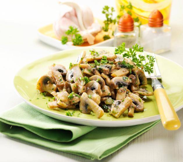 Champignons mit feingehackter Petersilie und Knoblauch - Rezepte Prep & Cook Connect XL | Krups