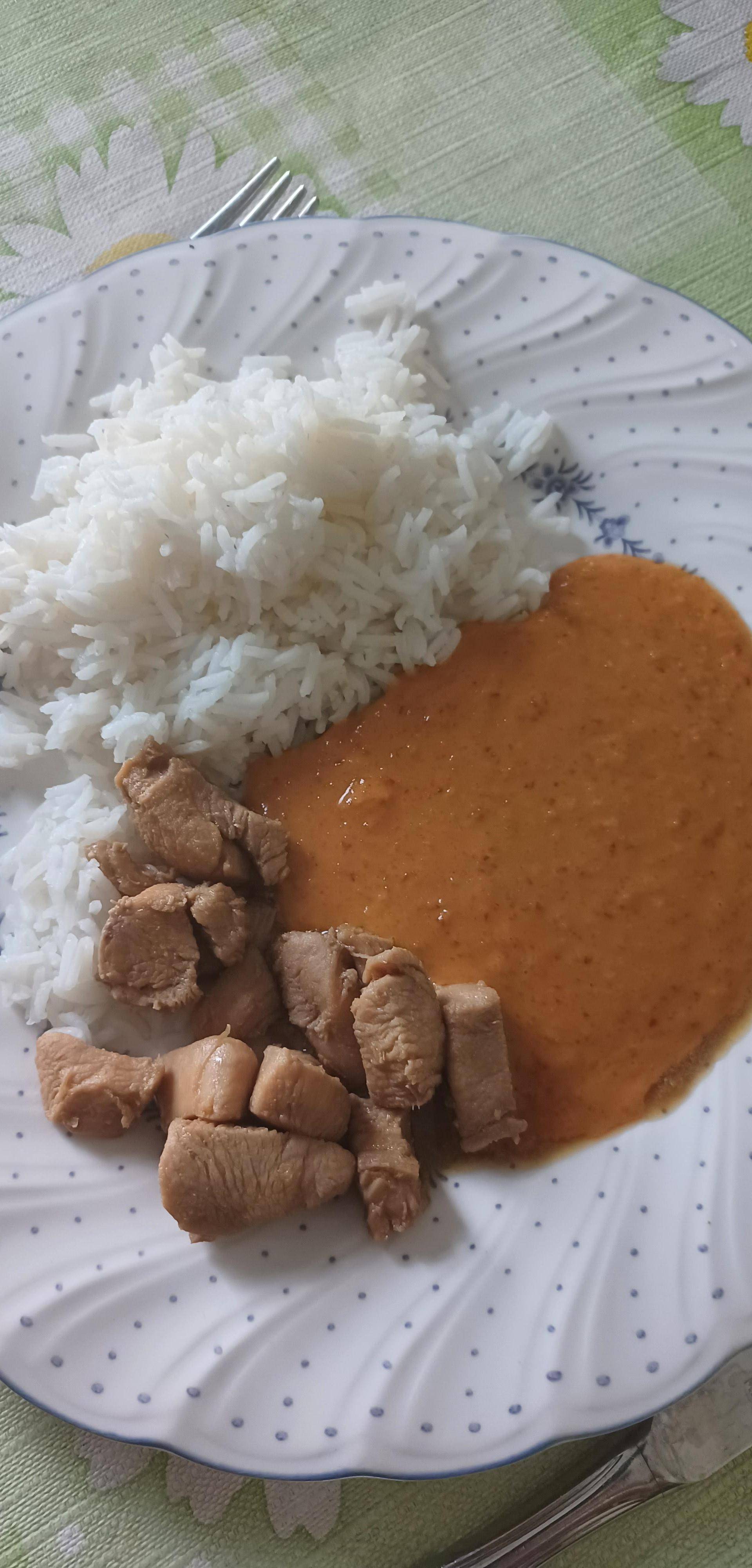 Hähnchenbrustgeschnetzeltes mit Erdnuss Satay Sauce - Rezepte Prep ...