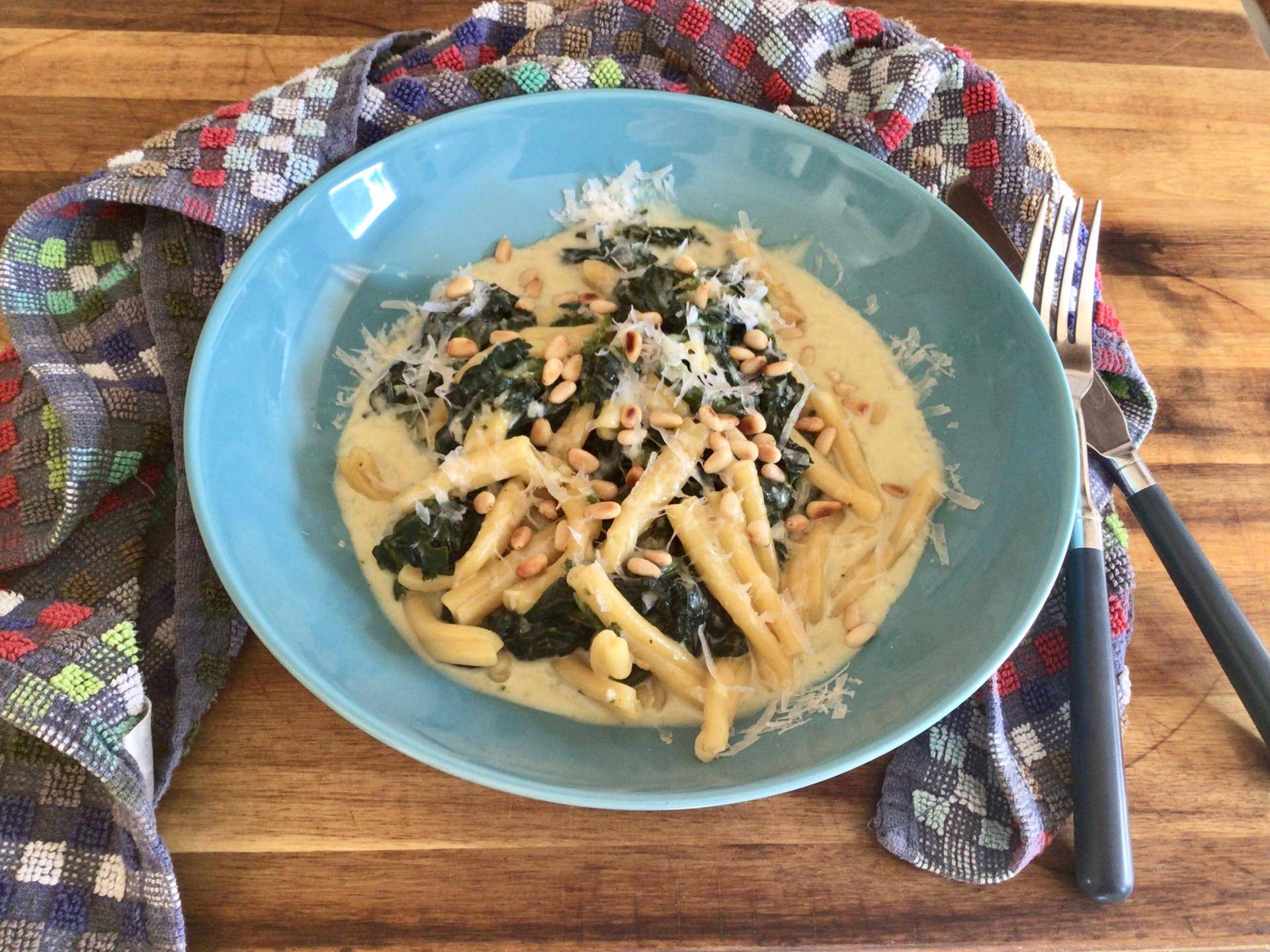 Nudeln mit Spinatrahmsauce und Pinienkernen - Rezepte Prep & Cook | Krups