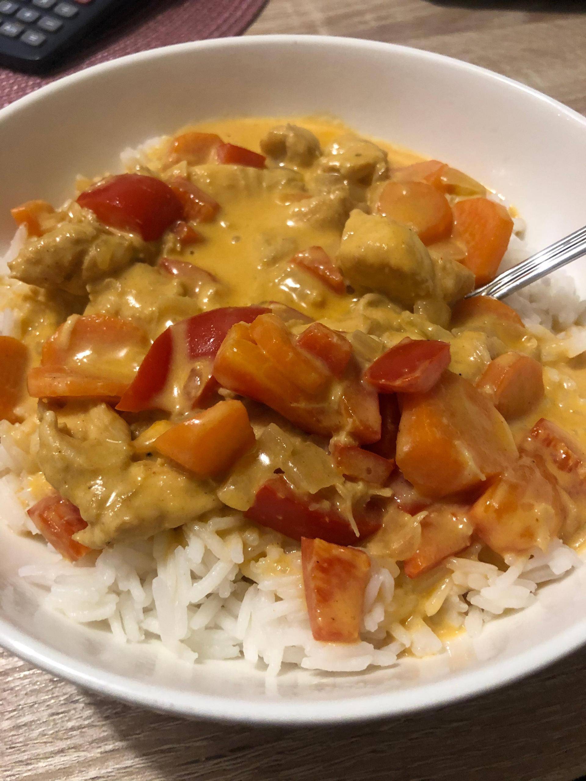 Hähnchen mit Paprika-Möhren Sauce - Rezepte Prep & Cook | Krups