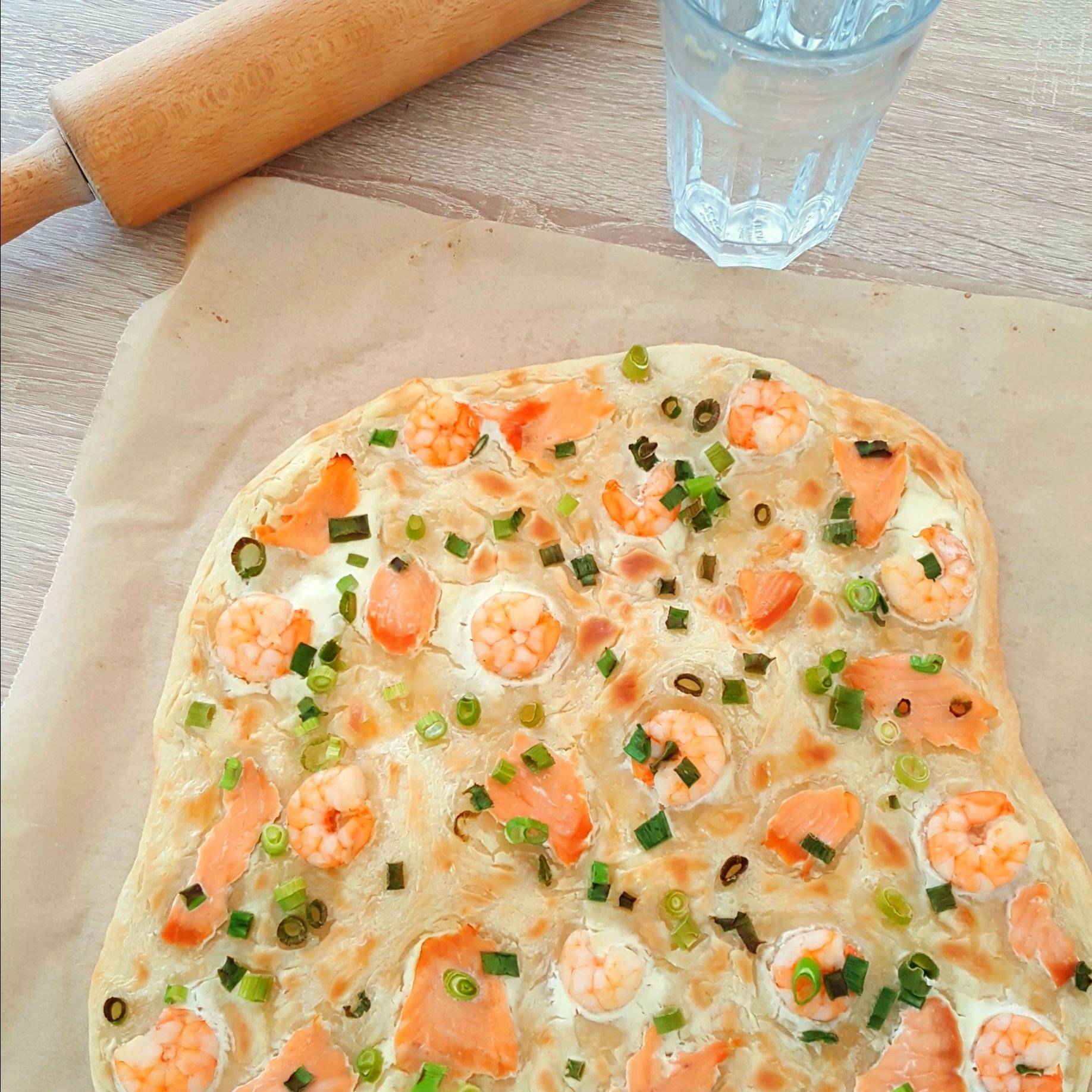 Flammkuchen mit Lachs und Garnelen - Rezepte Prep & Cook Connect | Krups