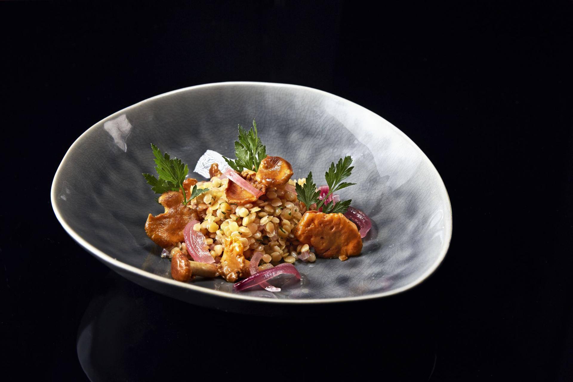 Linsensalat mit Pfifferlingen und gepickelten Balsamicozwiebeln - Rezepte Prep & Cook | Krups