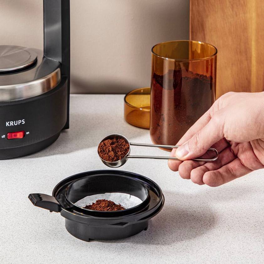 Set: Kaffee-Druckbrühautomat T8 und Kaffeemühle